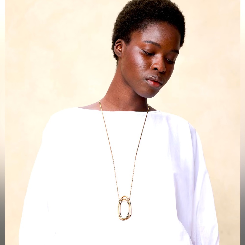 NWT BANANA REPUBLIC ORGANIC SHAPE PENDANT‎ NECKLACE - Picture 2 of 5